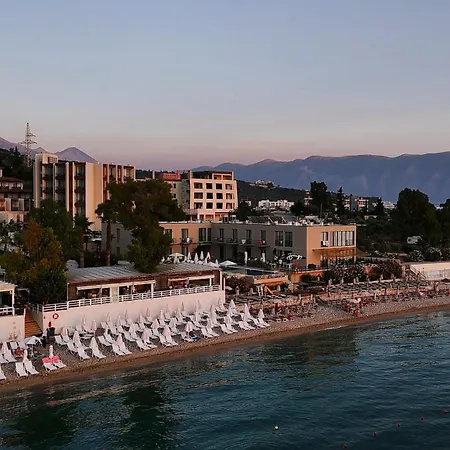Dukes Albania