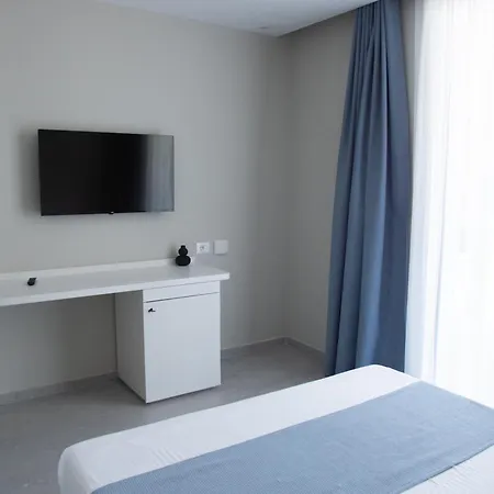 Dukes Albania Hotel Radhimë