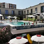 Dukes Albania Hotel